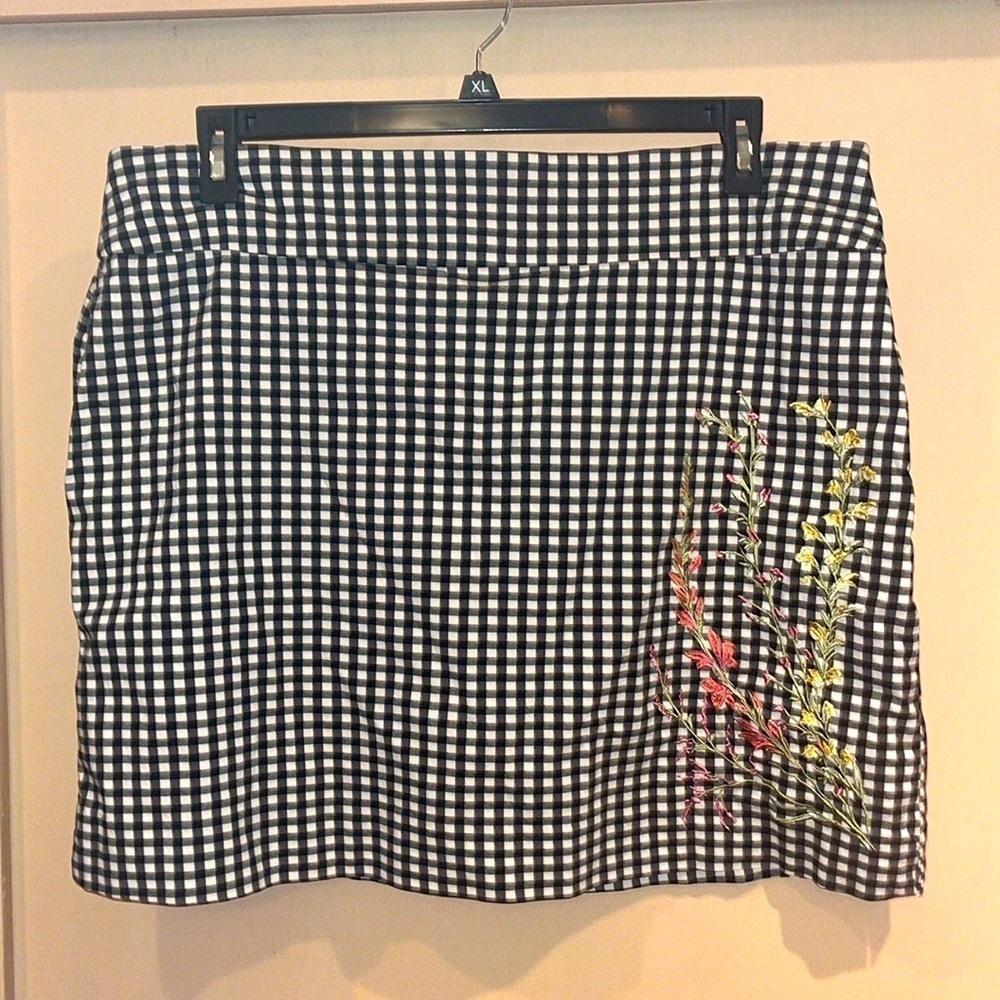 Charter club size 18 ladies skorts. Skirt / shirt combo with embroidery* Final